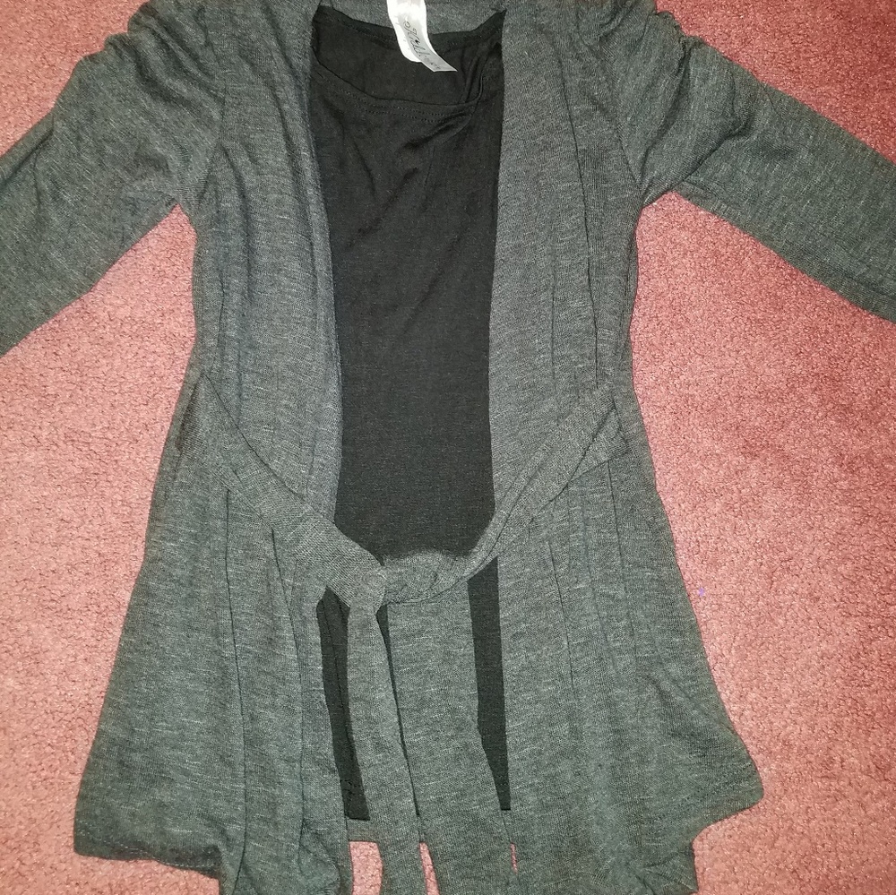 Kiddo by Katie long sleeve top - size 7 - New